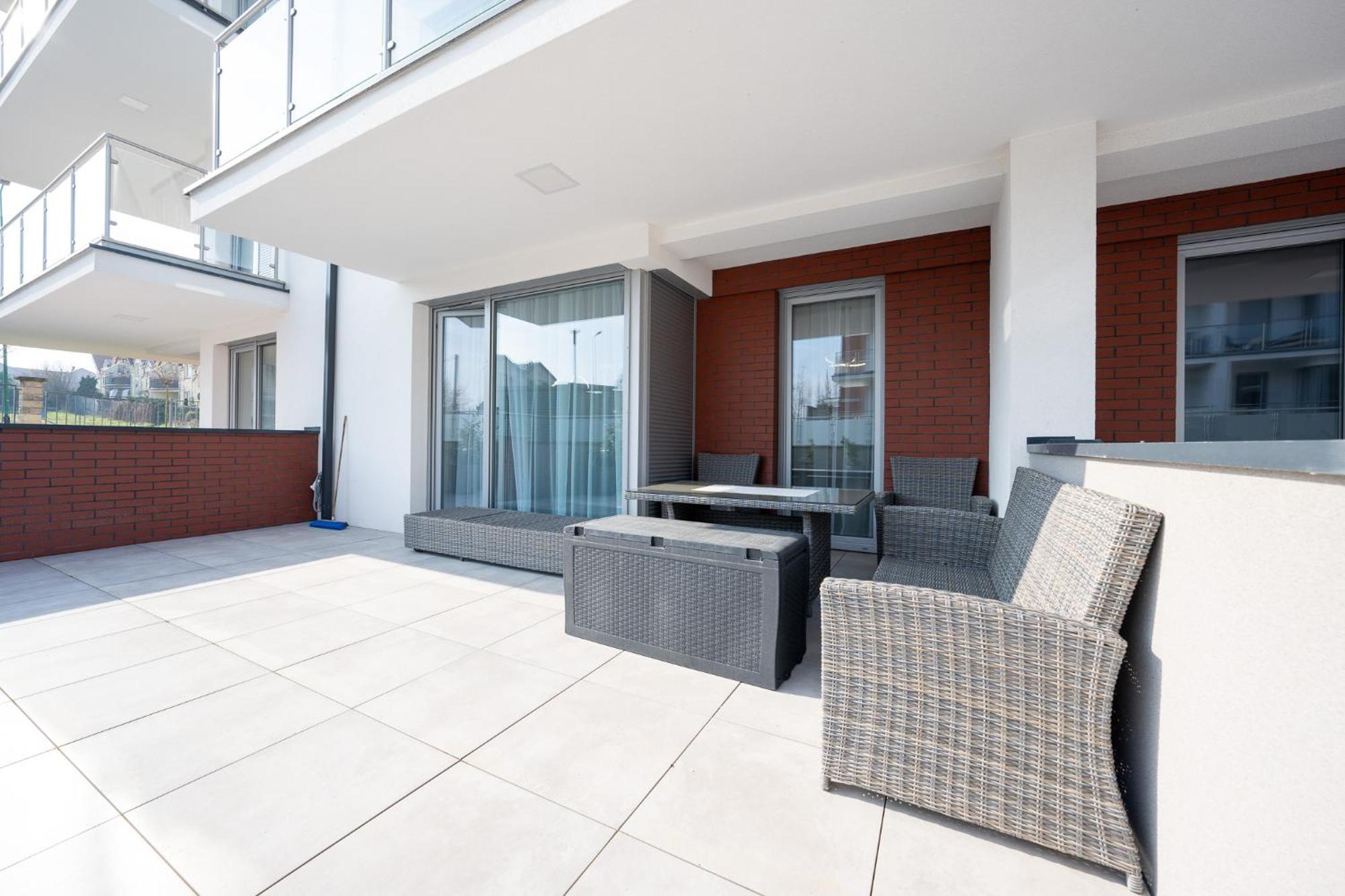 Apartament Z Wielkim Tarasem Morska 2 Rewal 50M Do Morza Exterior photo